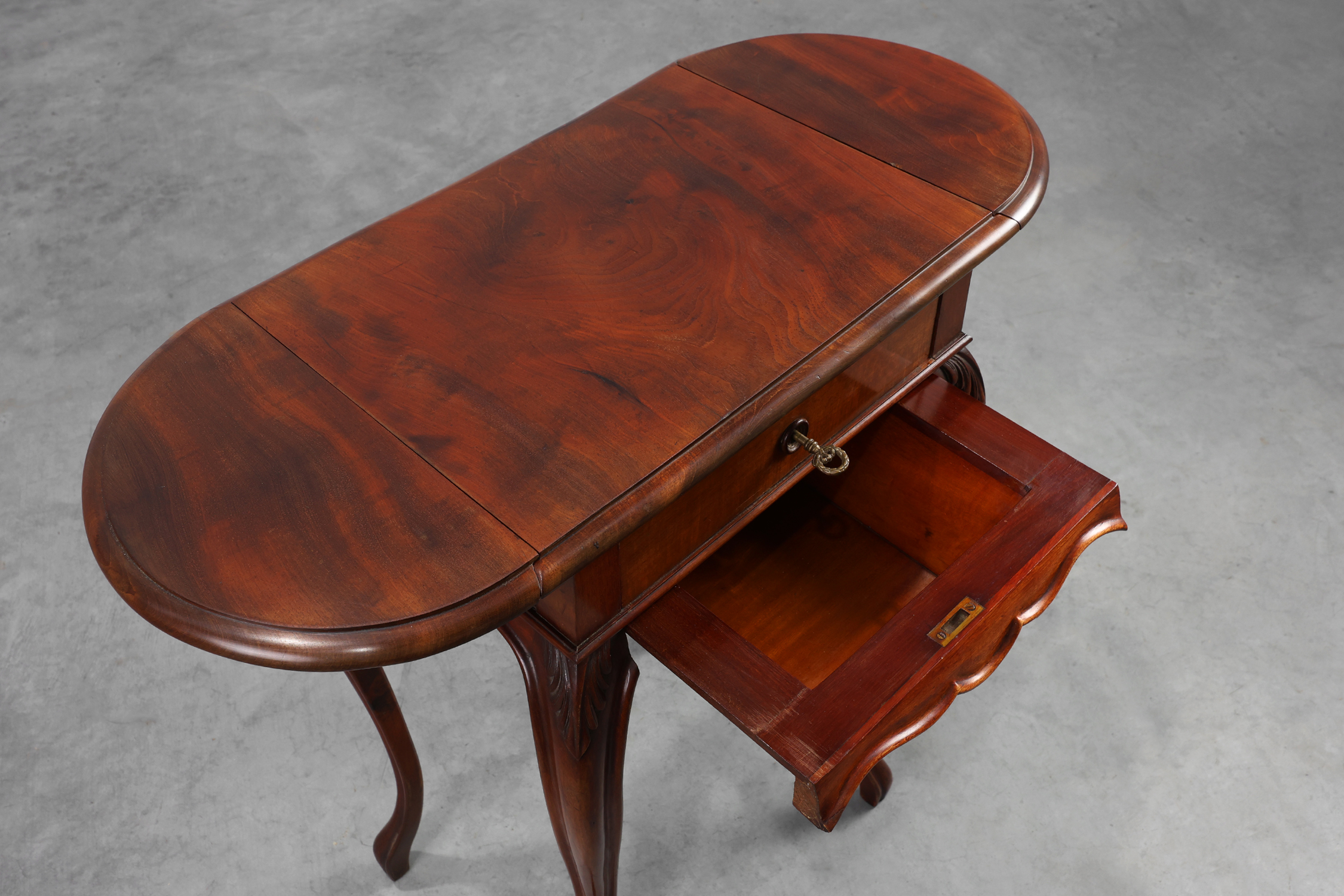 Late 19th‑Century French Louis XV Style Walnut Side Table with Drawer and Side Leavesthumbnail